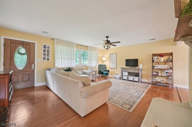 2 Lyonsville Rd