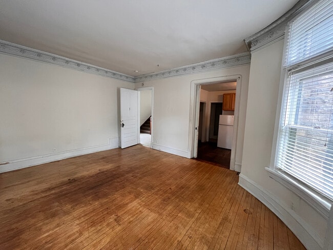 137 E Gorham St Unit 5