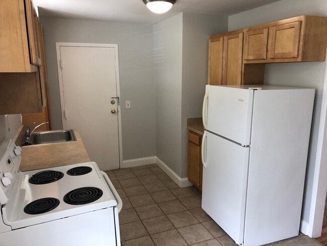 Photo - 378 Park Rd Unit B1