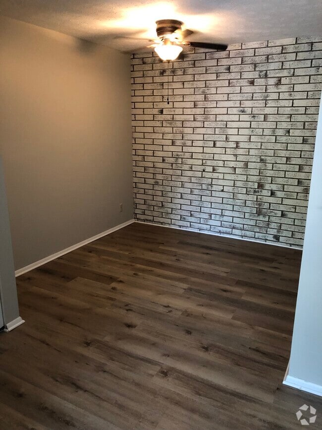 Building Photo - 725 W Main St Unit E Rental