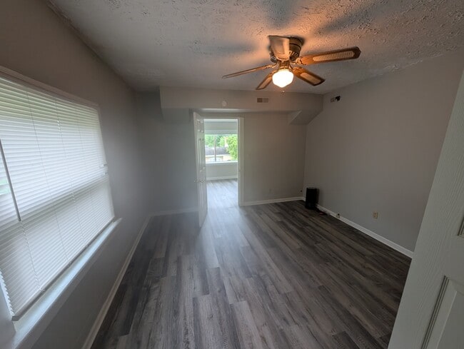 Photo - 608 W Highland Ave