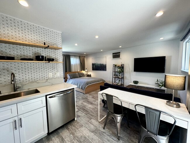 Photo - 1743 S Orange Grove Ave