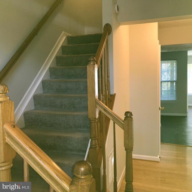 Photo - 4647 Harrier Way