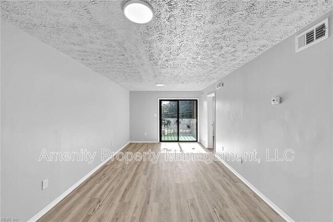 Photo - 620 Celey St Unit Apt #4