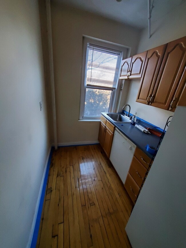 Photo - 352 Riverway Unidad 9
