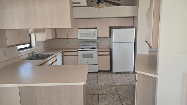 Photo - 380 S Quincy Rd