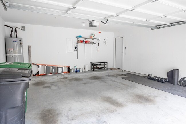 Photo - 441 Meadow St