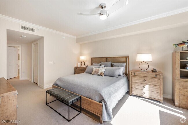 Building Photo - 2738 Tiburon Blvd E Unit B-205 Rental
