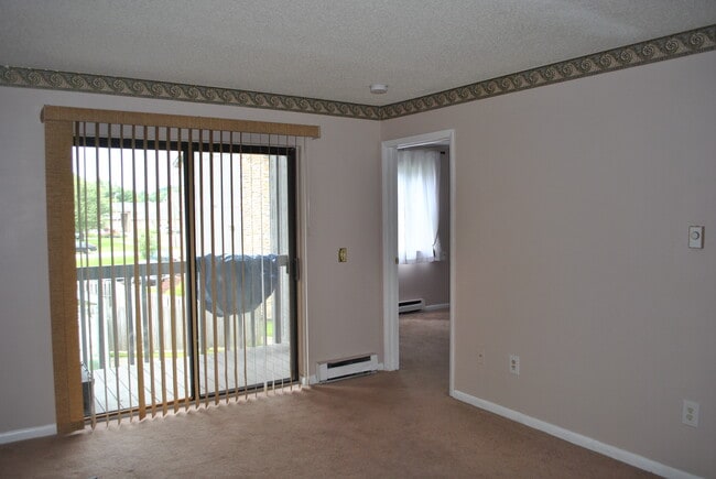 Photo - 475 Meadowview Dr Unit B205