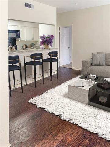 Building Photo - 6760 Eastridge Dr Unit 104 Rental