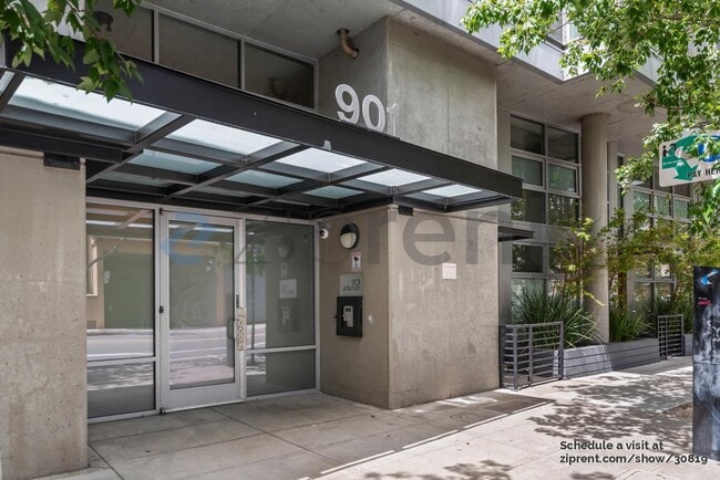 Photo - 901 Jefferson St