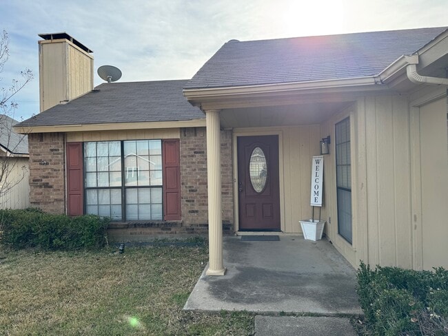 Photo - 503 Rosewood Ln