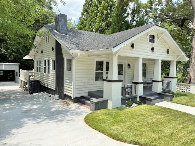 Photo - 2194 Bolton Rd NW