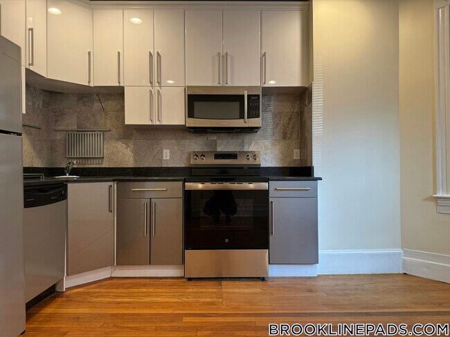 Photo - 191 Winthrop Rd Unit 1