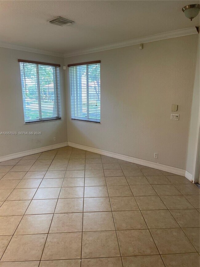 Photo - 2847 S Evergreen Cir
