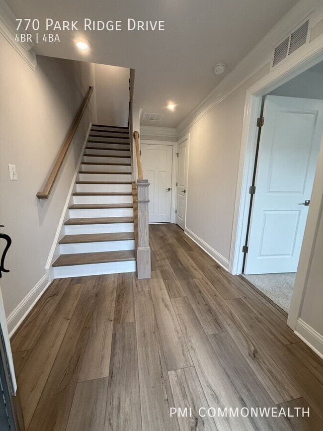 Photo - 770 Park Ridge Dr