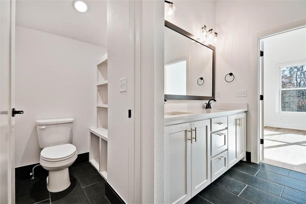 Photo - 32 Coalburn Dr