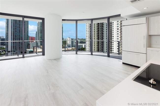 Photo - 45 SW 9th St Condominio Unidad 2808