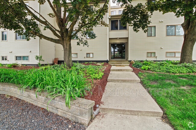 Building Photo - 1924 Melrose Dr Unit C Rental