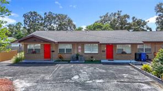220 Southeast Jefferson Cir N