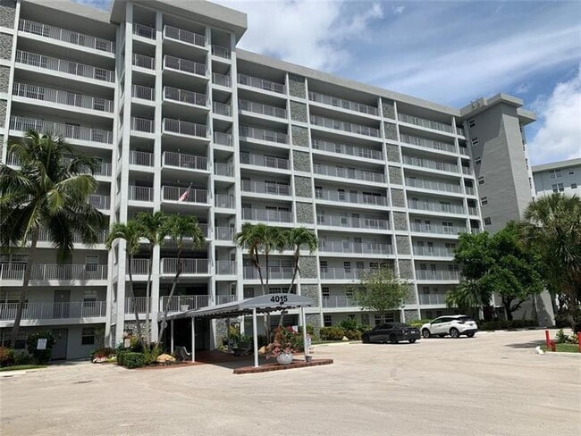 Photo - 4015 W Palm Aire Dr Unit 805