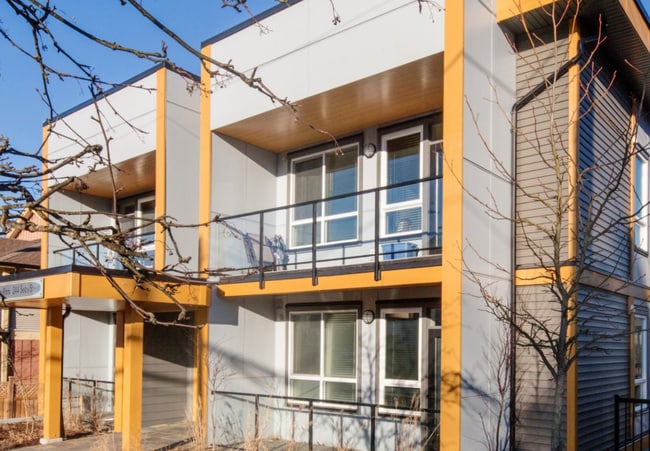 Photo - 244 Selby St