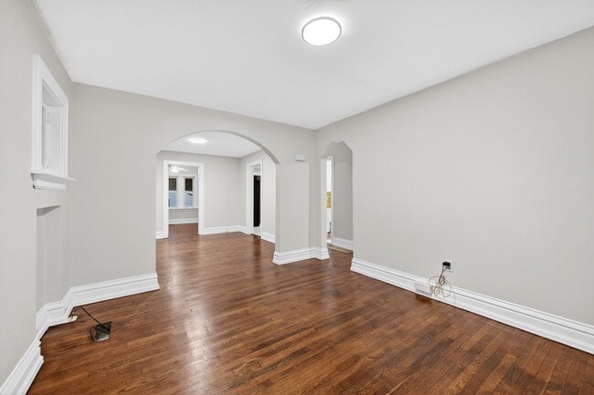 Photo - 6135 Newport Ave