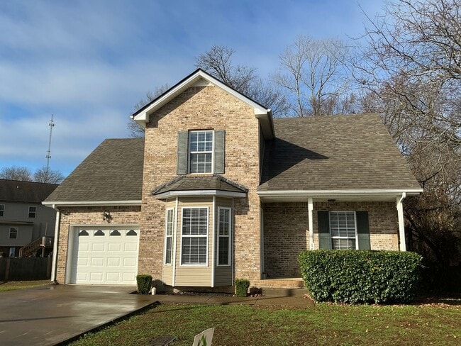 Building Photo - 1890 Camelot Dr