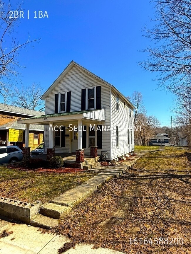 Building Photo - 836 Coit Ave NE