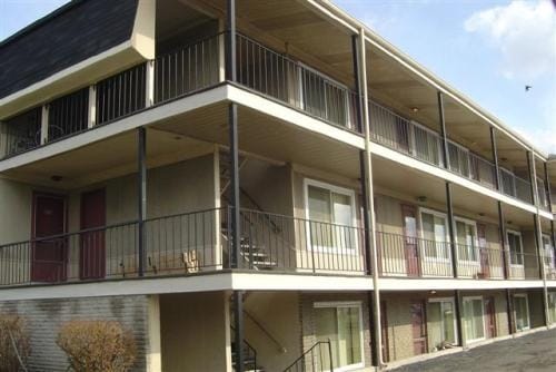 Photo - Derby Square