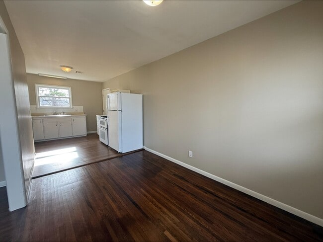 Photo - 1908 W 47th Pl