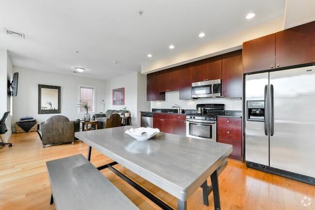 Building Photo - 329 W Broadway Unit 5 Rental