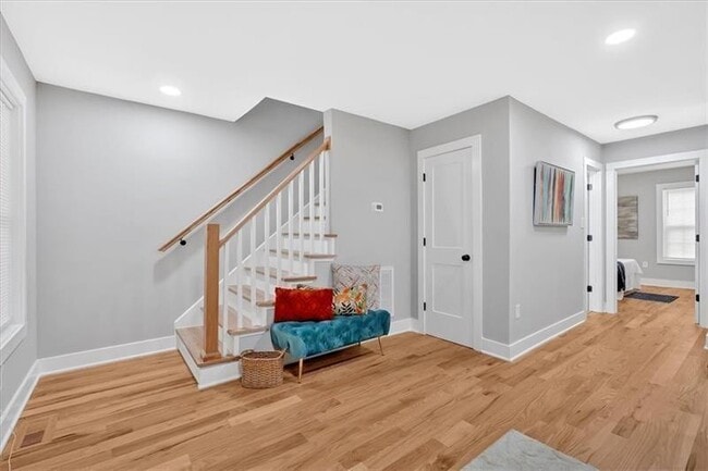 Photo - 786 Neal St NW