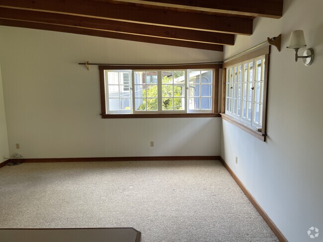 Building Photo - Benvenue Studio Rental