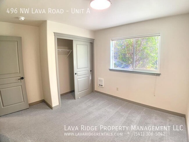 Photo - 496 NW Lava Rd Unidad A