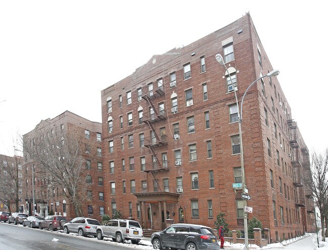 Photo - 3220 AVENUE H