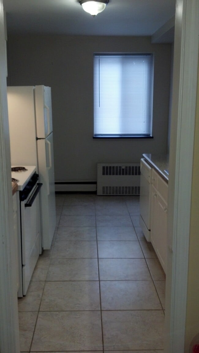 700 East Ave Unit B1