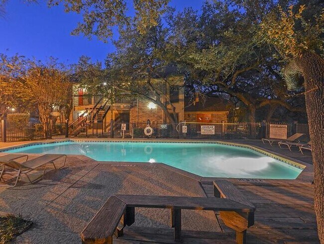 Photo - 11441 N Interstate Hwy 35 Unit c5