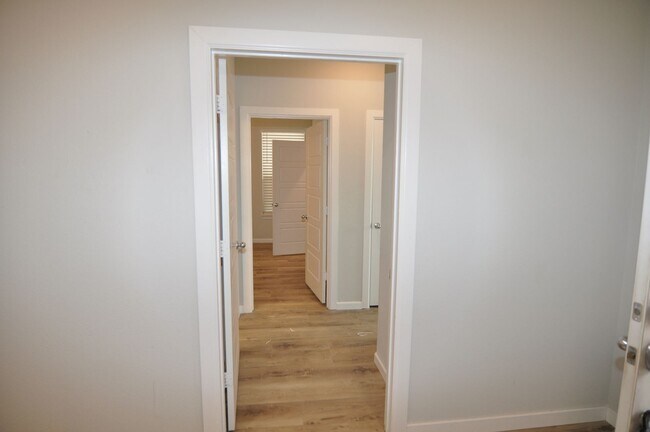 Photo - 2009 Eagle Blvd