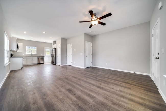 Photo - 348 Kristen Ct