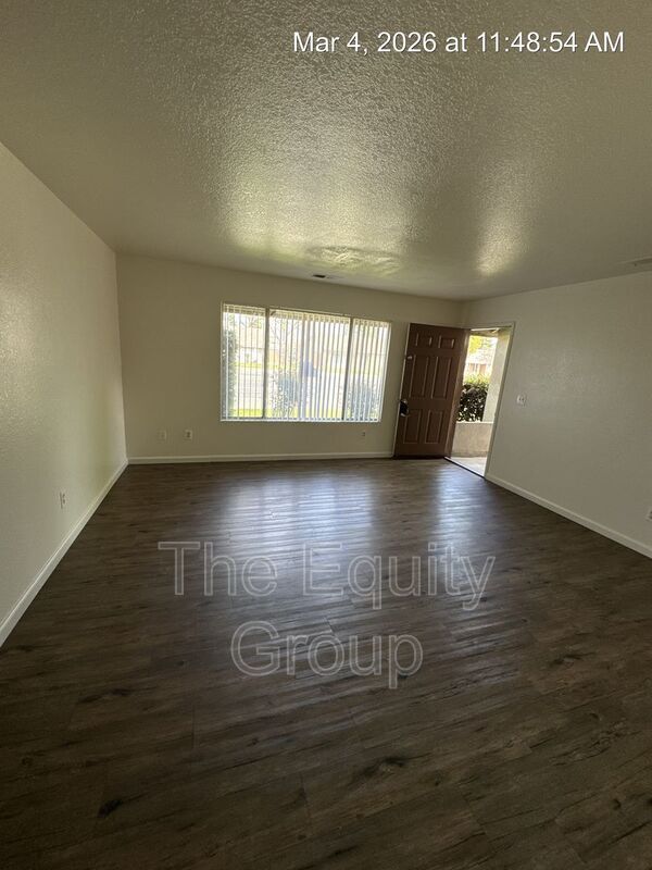 Photo - 1571 E Cross Ave