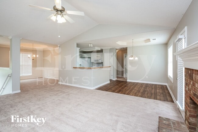 Photo - 833 Brandon Dr