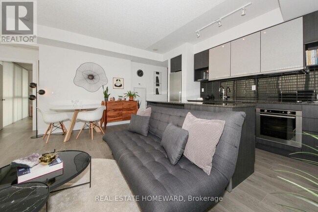 Photo - 99 The Donway W Unité 703