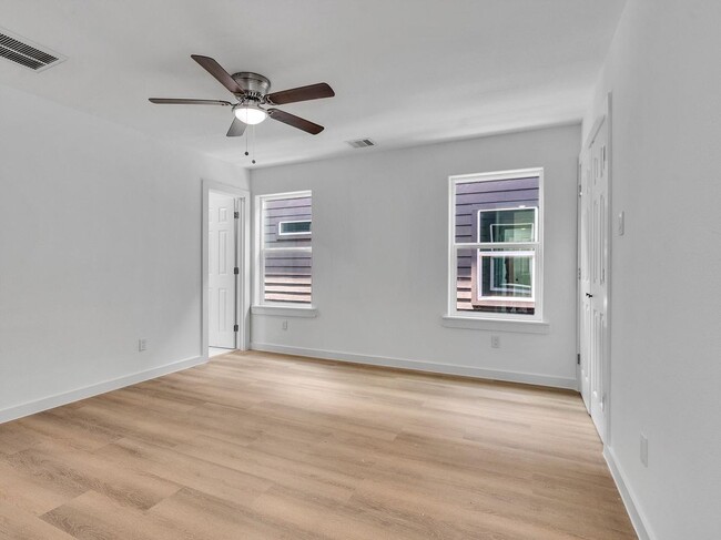 Photo - 7428 Laura Koppe Rd