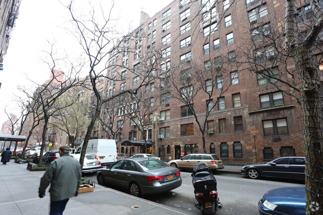 Primary Photo - Eastgate II