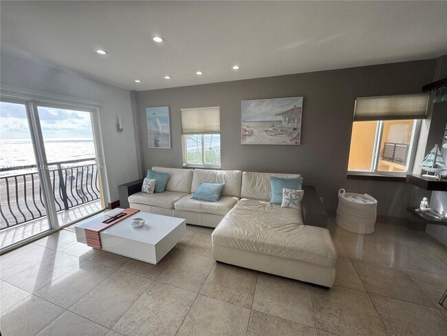 Photo - 1815 N Surf Rd Unidad 304