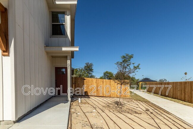Photo - 10359 Lynwood Crk Unidad #101