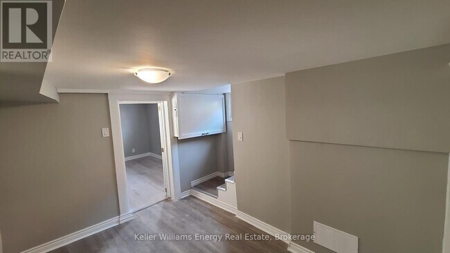 Photo - 201 Celina St