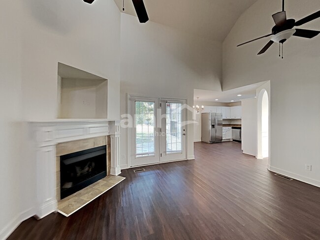 Photo - 1105 Clay Ct