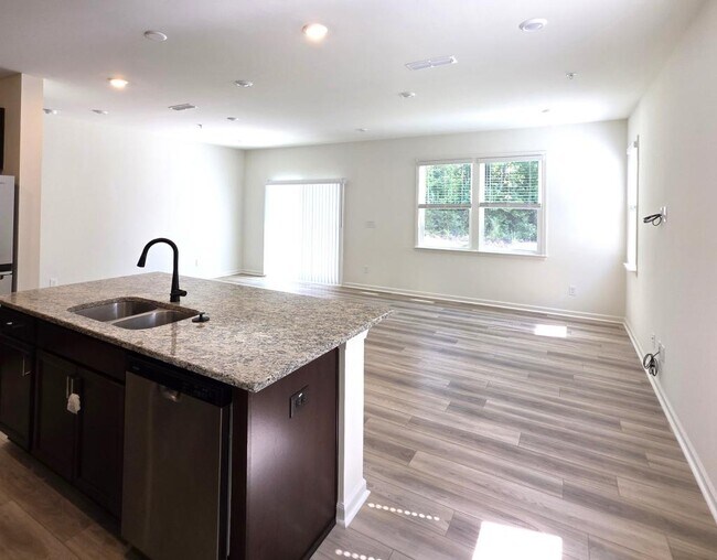 Photo - 114 Malbec Dr